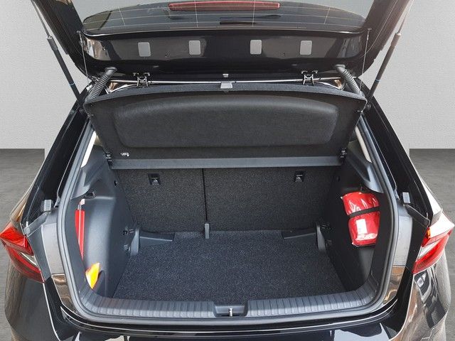 Fahrzeugabbildung Skoda Fabia Selection 1.0TSI DSG LED 4JahreGar LenkHz