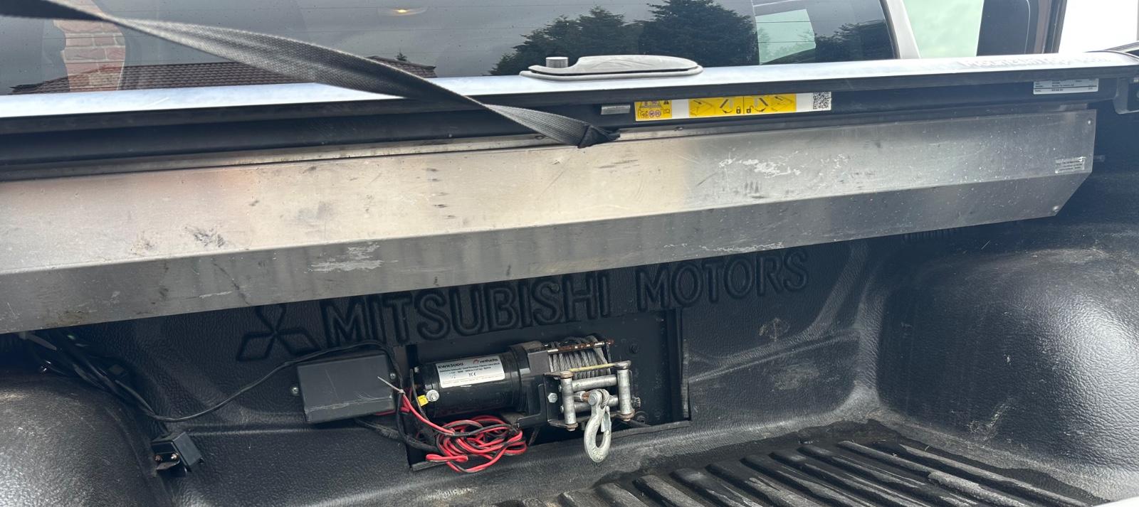 Mitsubishi L200 DC   DI-D+ TOP AT Granit-Braun