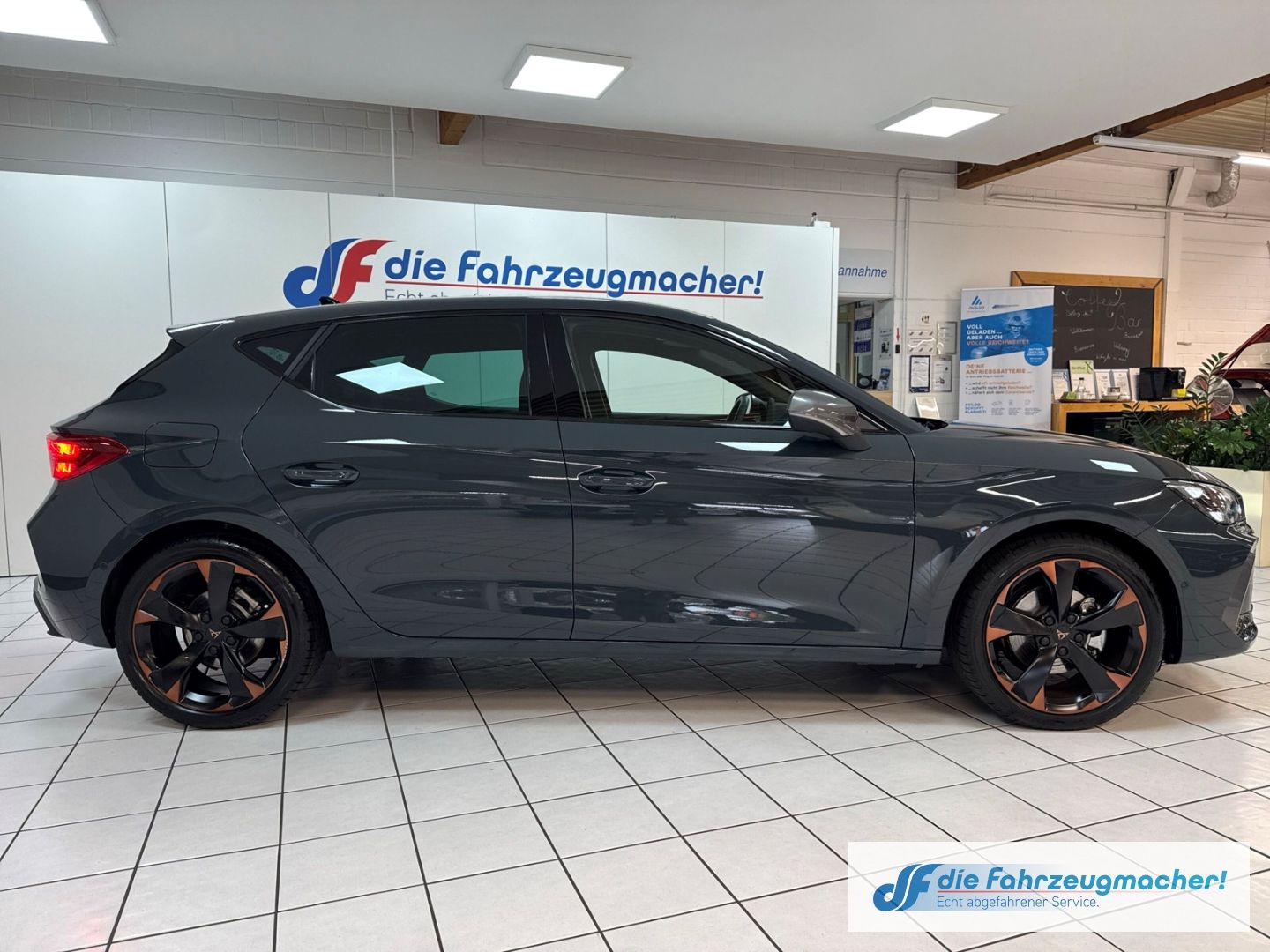 Fahrzeugabbildung CUPRA Leon 1.5 eTSI 110 kW neues Modell*DSG*Digi C*Mem