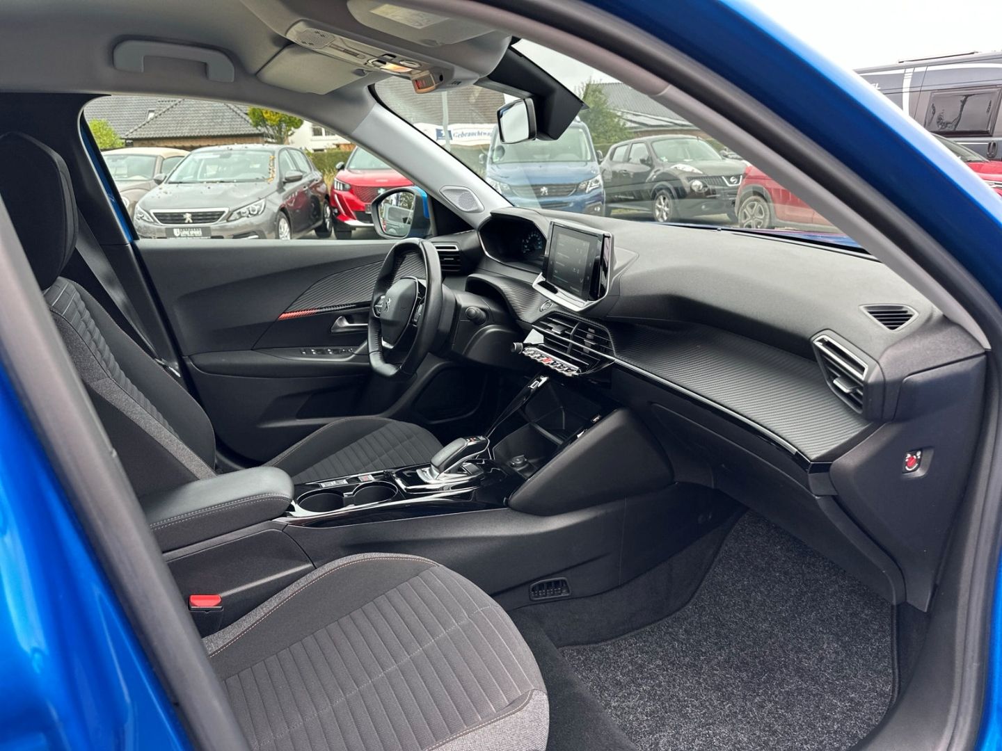 Fahrzeugabbildung Peugeot 2008 Active Elektro 136 CarPlay DAB Rückfahrkam.