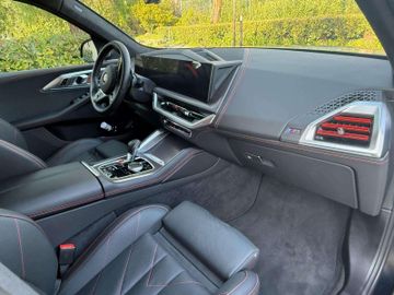 BMW XM - 8