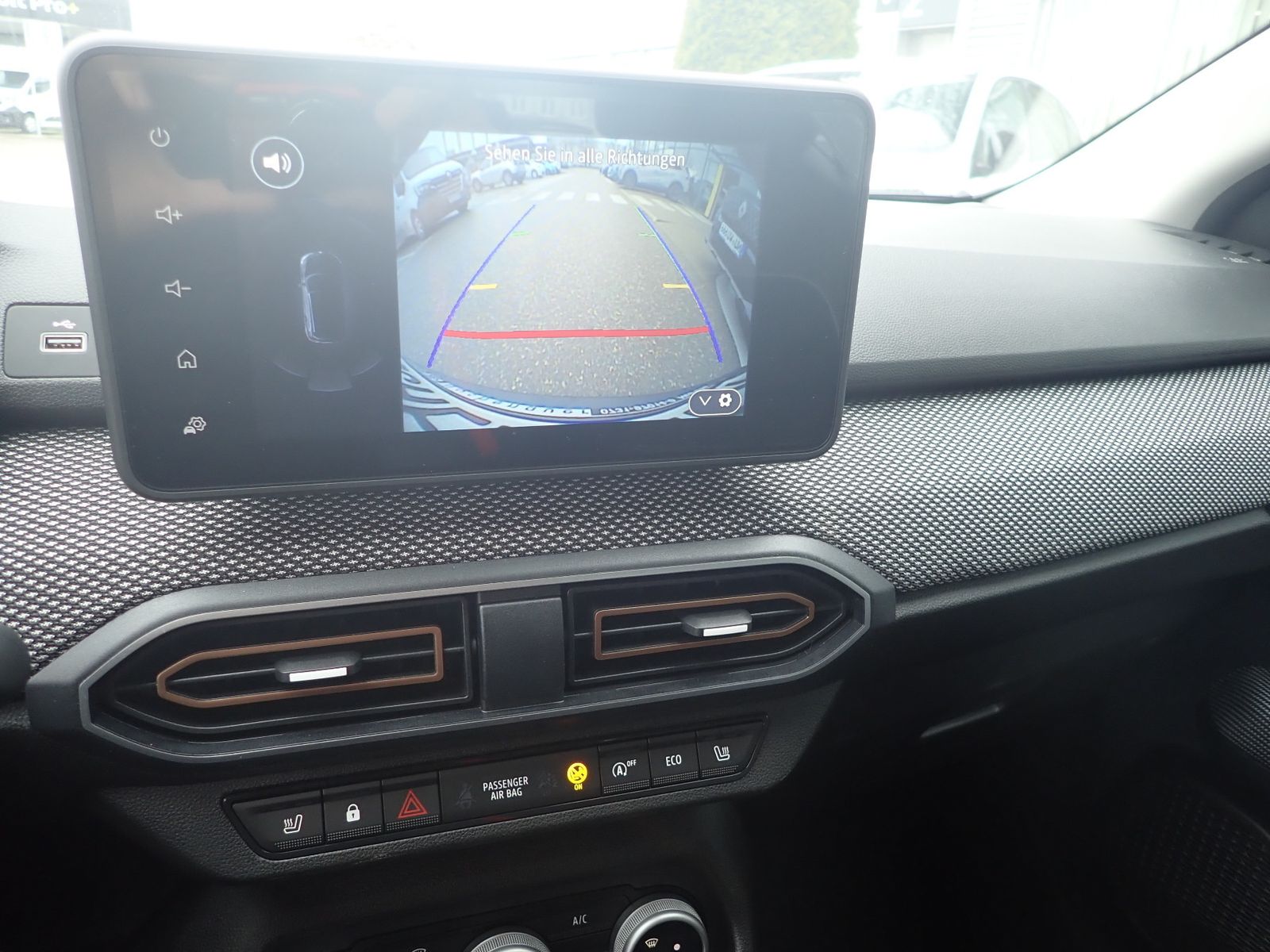 Fahrzeugabbildung Dacia Sandero Stepway Expression TCe 90