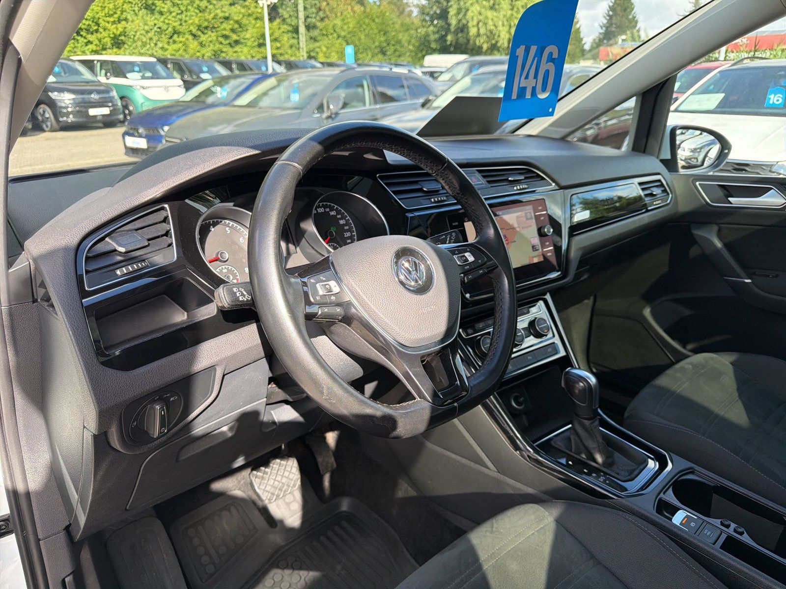 Touran R-line TSi DSG 7S PANO Navi LED