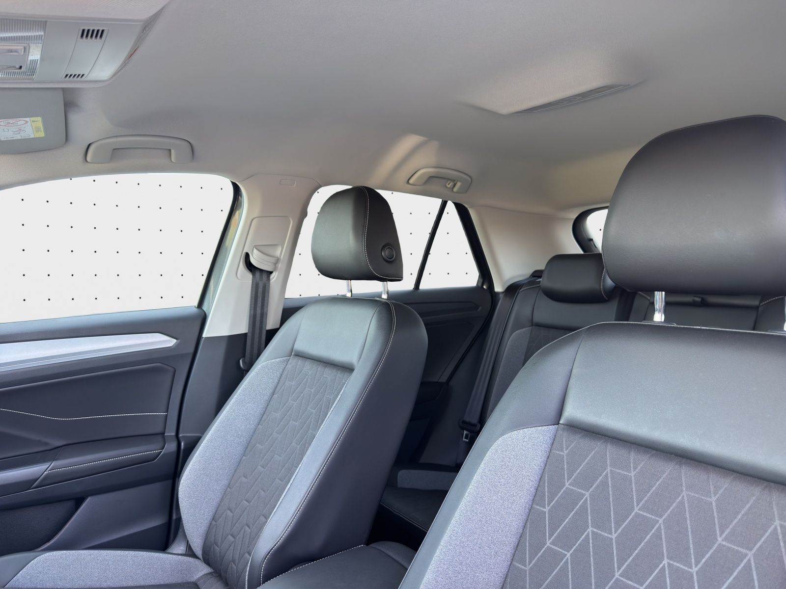 Volkswagen T-Roc - Bild 13