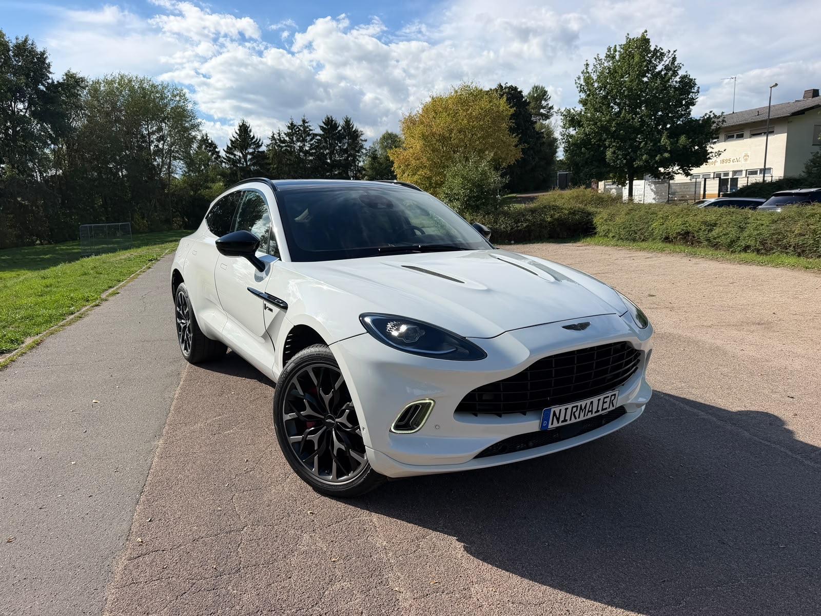 Aston Martin DBX 1913 EDITION 1 OF 500 DEUTSCH SCHECKHEFT