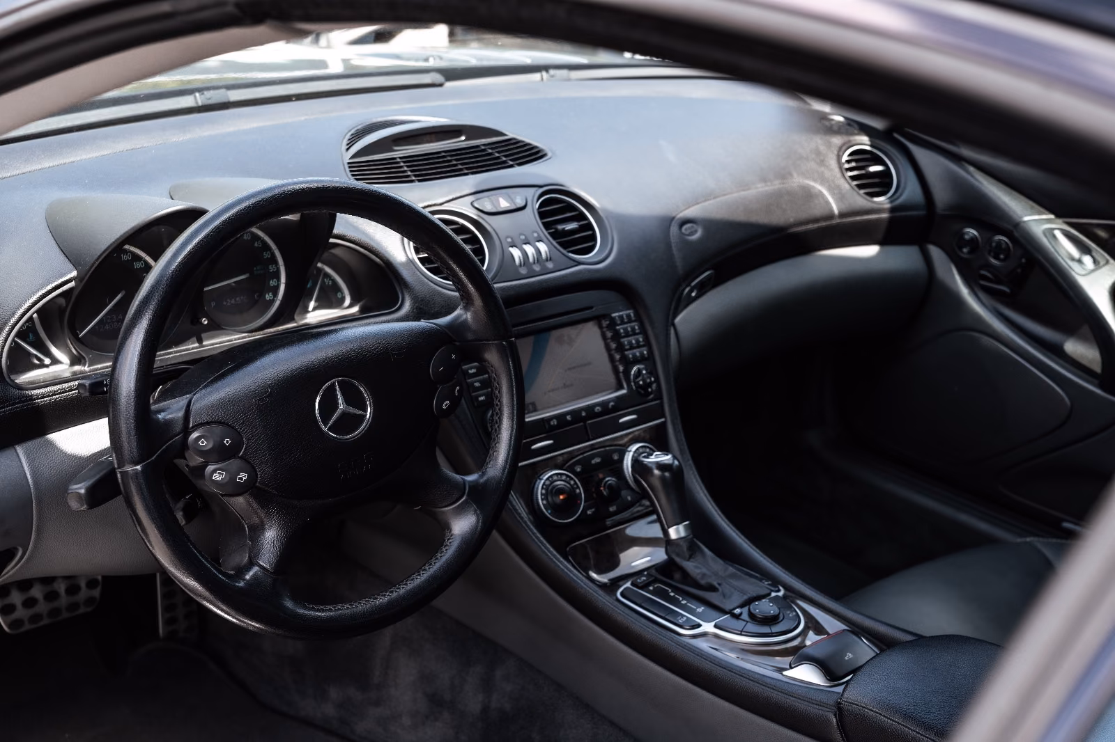 Mercedes-Benz SL 350 3.7 V6 245 ch BVA / Cuir / Bi-Xénon / Sièges chauffants / Jantes 20" AMG