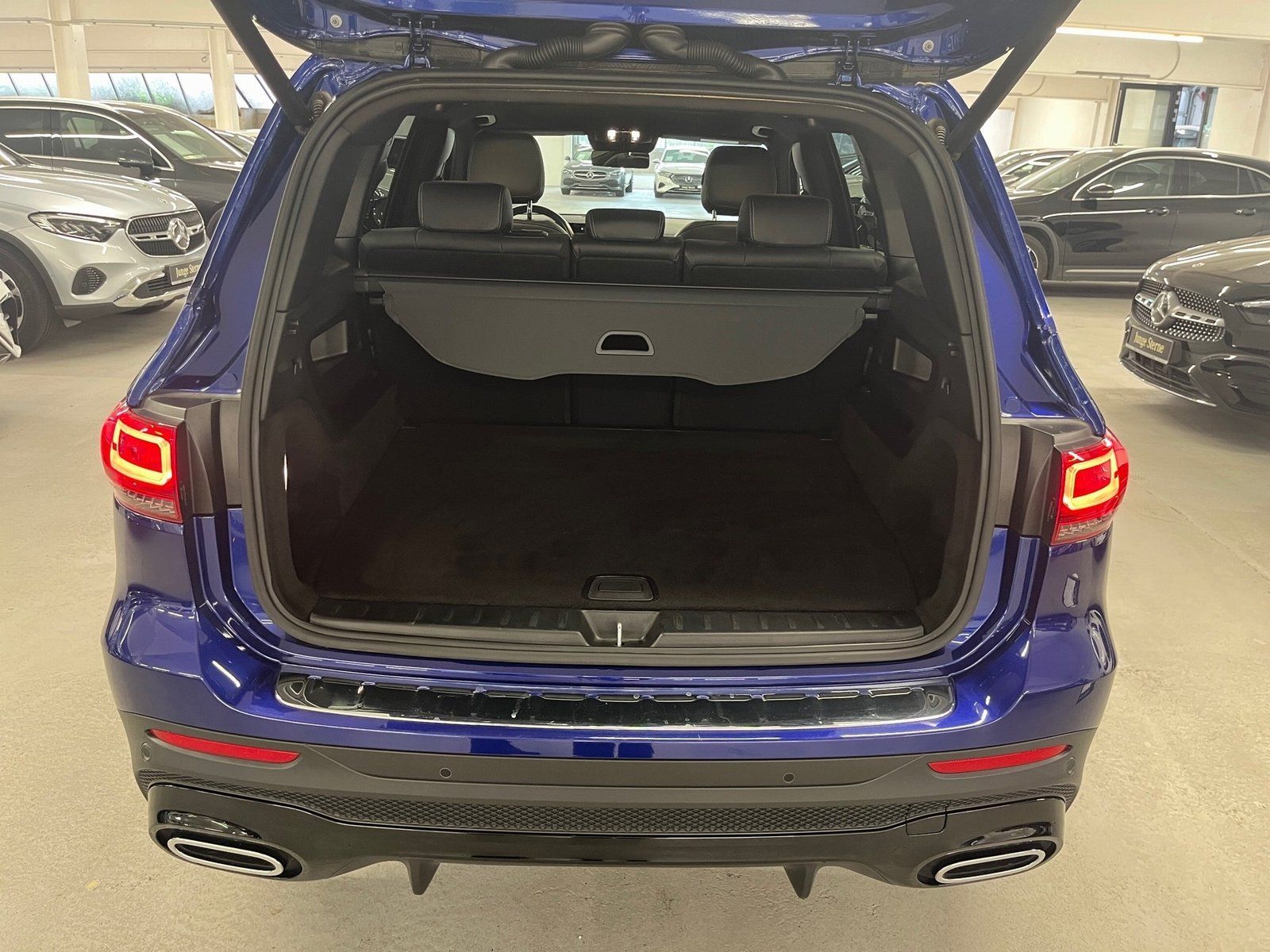 Fahrzeugabbildung Mercedes-Benz GLB 220 d 4M AMG*Pano*Distr*20"*Night*MBeam*Soun