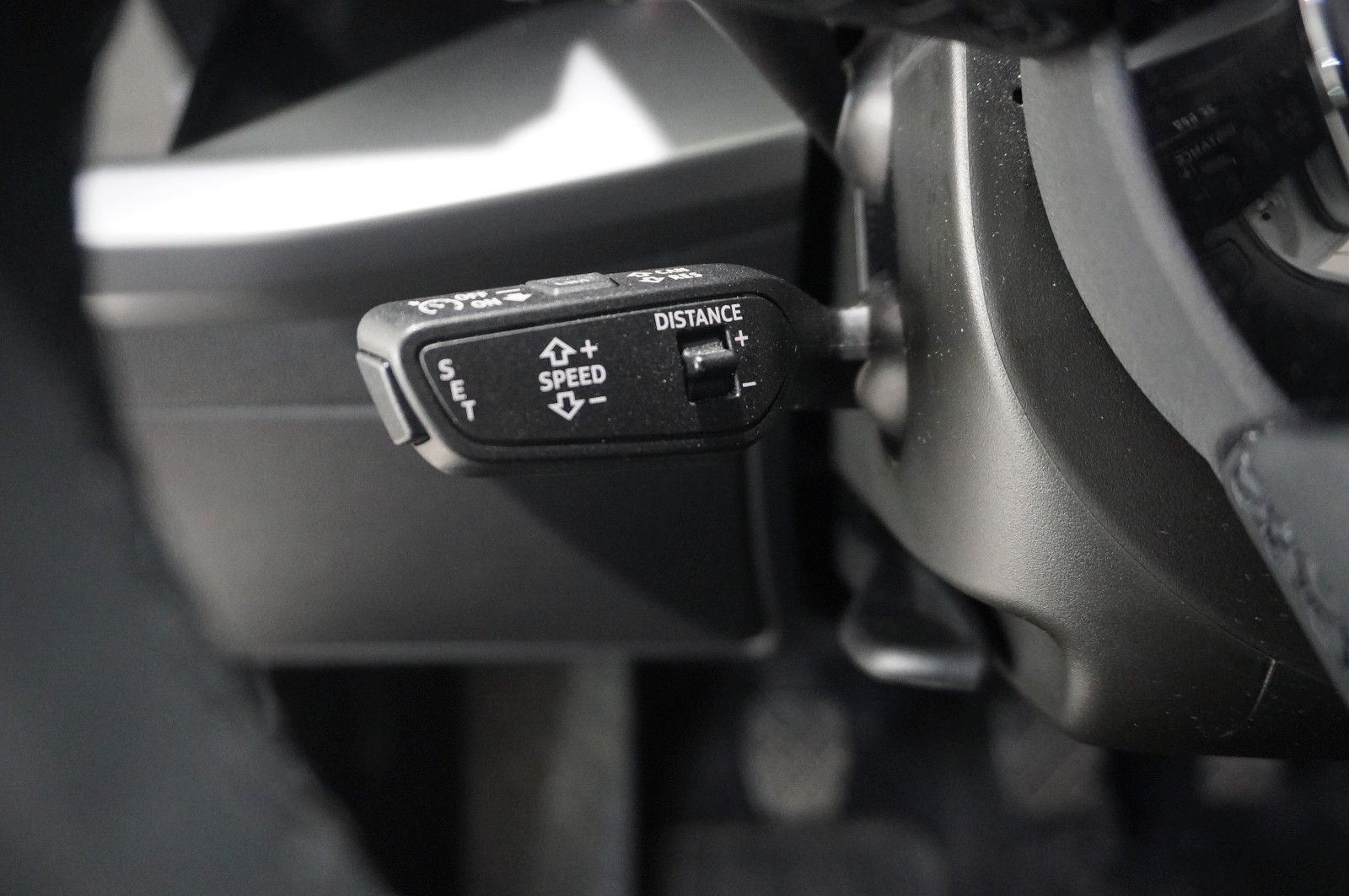 Fahrzeugabbildung Audi A3 Sportback 35 TFSI NAVI/LED/SPORT/SHZ/VIRT/DAB