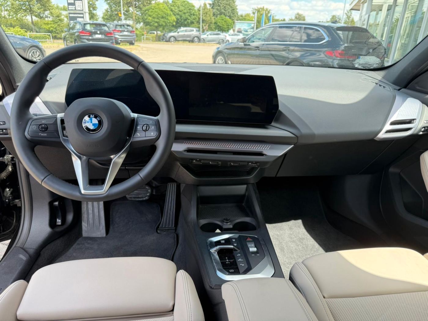 Fahrzeugabbildung BMW 120d +LED+Komfortzugang+DrivingAssist+Aktivsitz+
