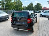 Skoda Yeti 2,0 TDI DSG 4x4 *Xenon*Navigation*PDC*AHK* - Skoda Yeti 2.0 TDI