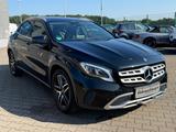 Mercedes-Benz GLA 200 GLA GLA 200 - Mercedes-Benz GLA 200: Limousine