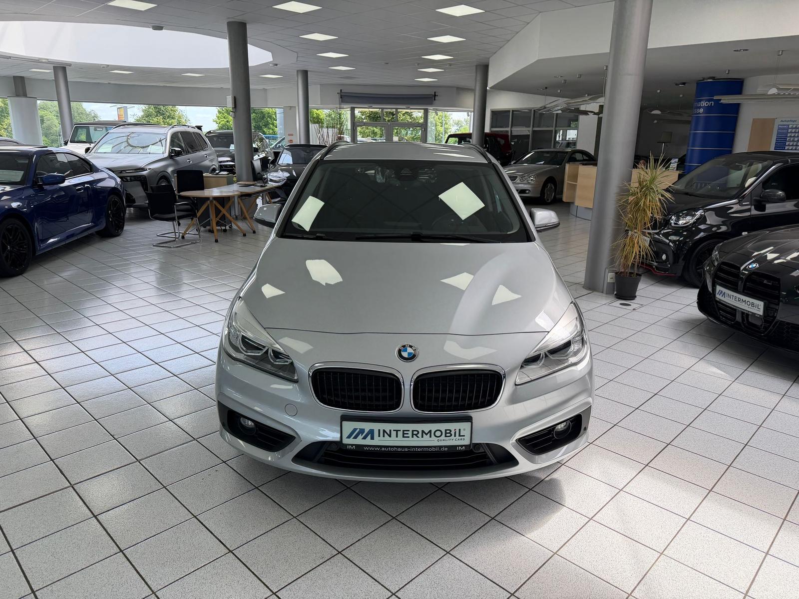 BMW 218 Active Tourer i Advantage HUD*KLIMA*PDC*NAVI