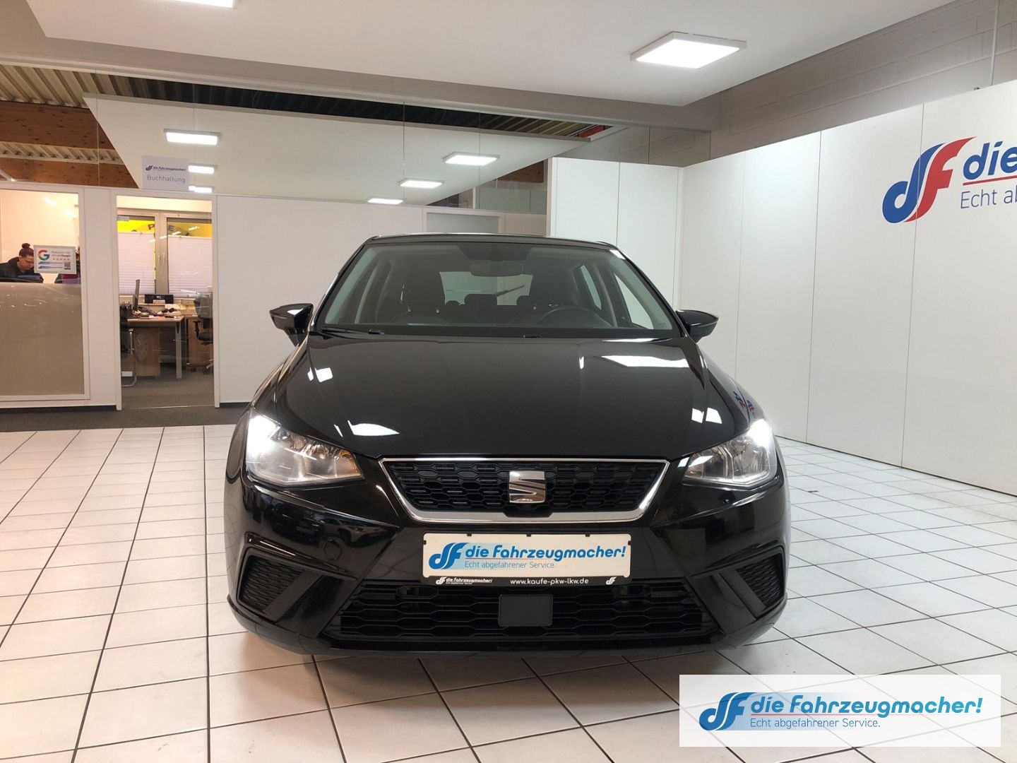 Fahrzeugabbildung SEAT Ibiza Style 1.0 TSI Navi Apple CarPlay Android