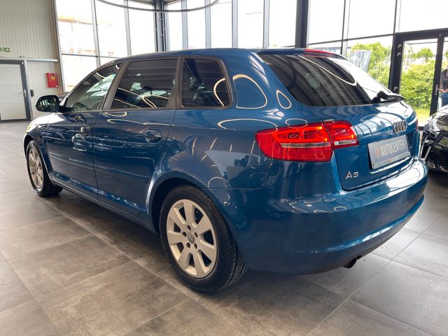 Audi A3 Sportback 1.6 Attraction *TEMPOMAT*SZHZ*KLIMA