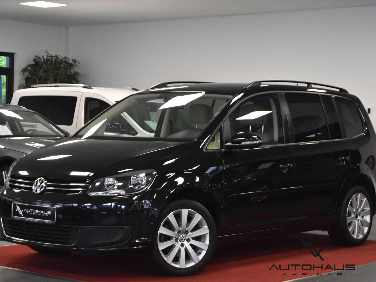 Volkswagen Touran Comfortline NAVI AHK ALU VW SCHECKHEFT