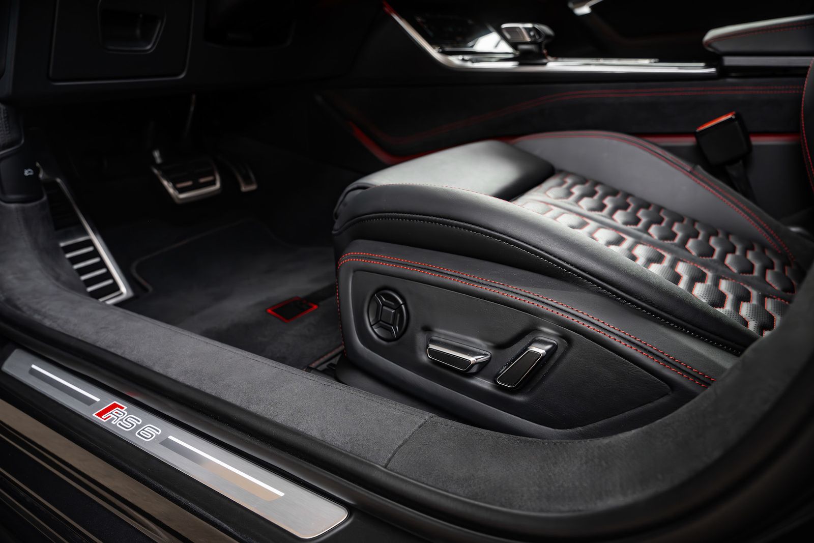 Fahrzeugabbildung Audi RS6 ALCANTARA|KERAMIK|BTM-PERFORMANCE|1010PS