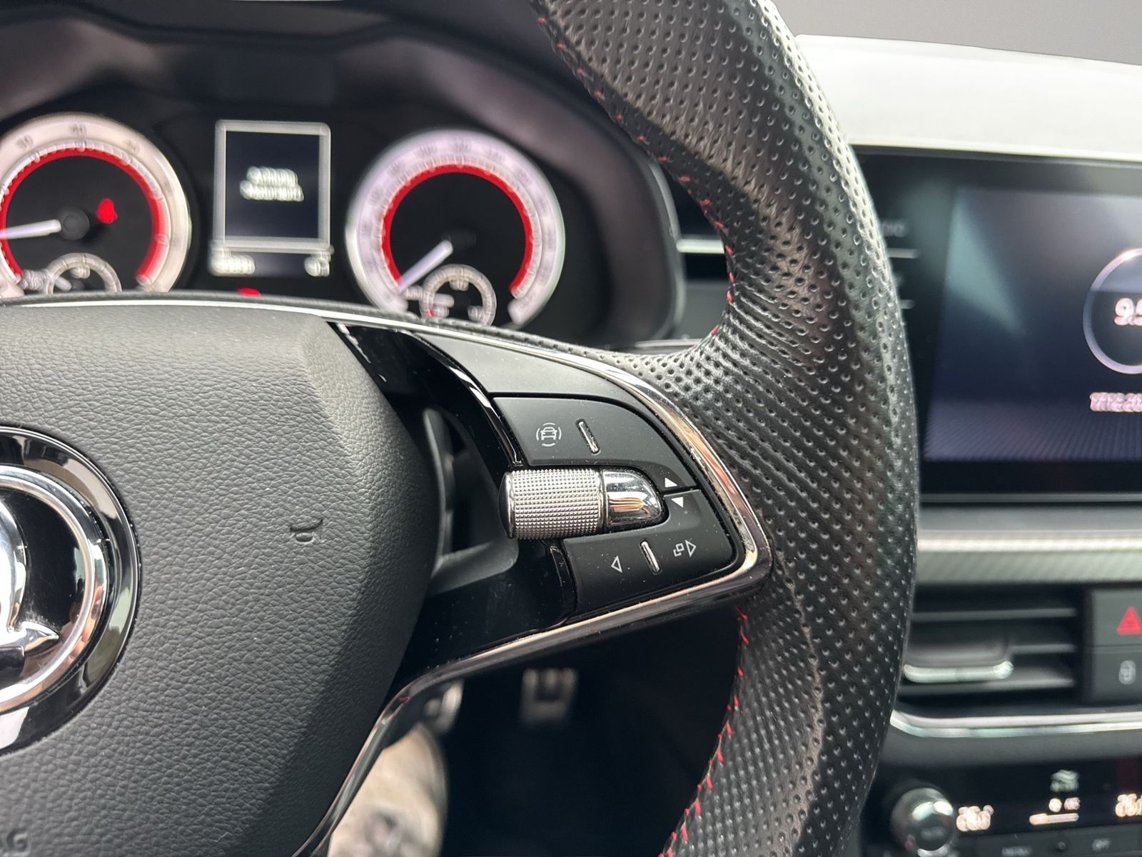 Kamiq 1.0 TSI Monte Carlo, LED, Winterpaket, 18"