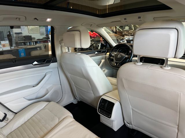 Volkswagen Highline  *4Motion*Pano*Led*Kamera*Massage*