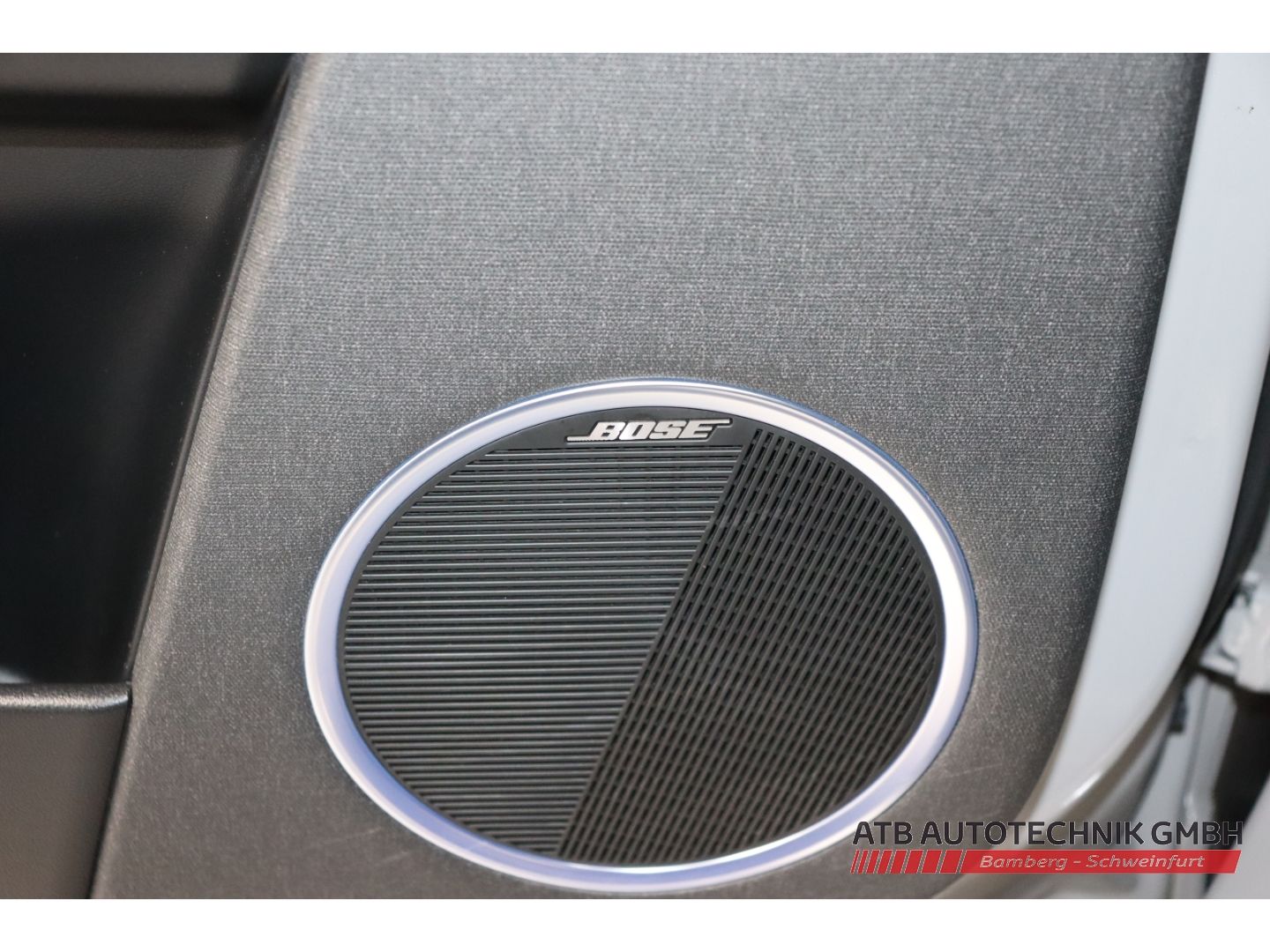 Fahrzeugabbildung Hyundai IONIQ 5 UNIQ 77,4 kWh 2WD 97,7% SOH HUD Navi Sou