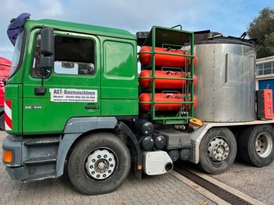 Jiný LKW MAN 26.414 Asphaltkocher mit Thermobehälter