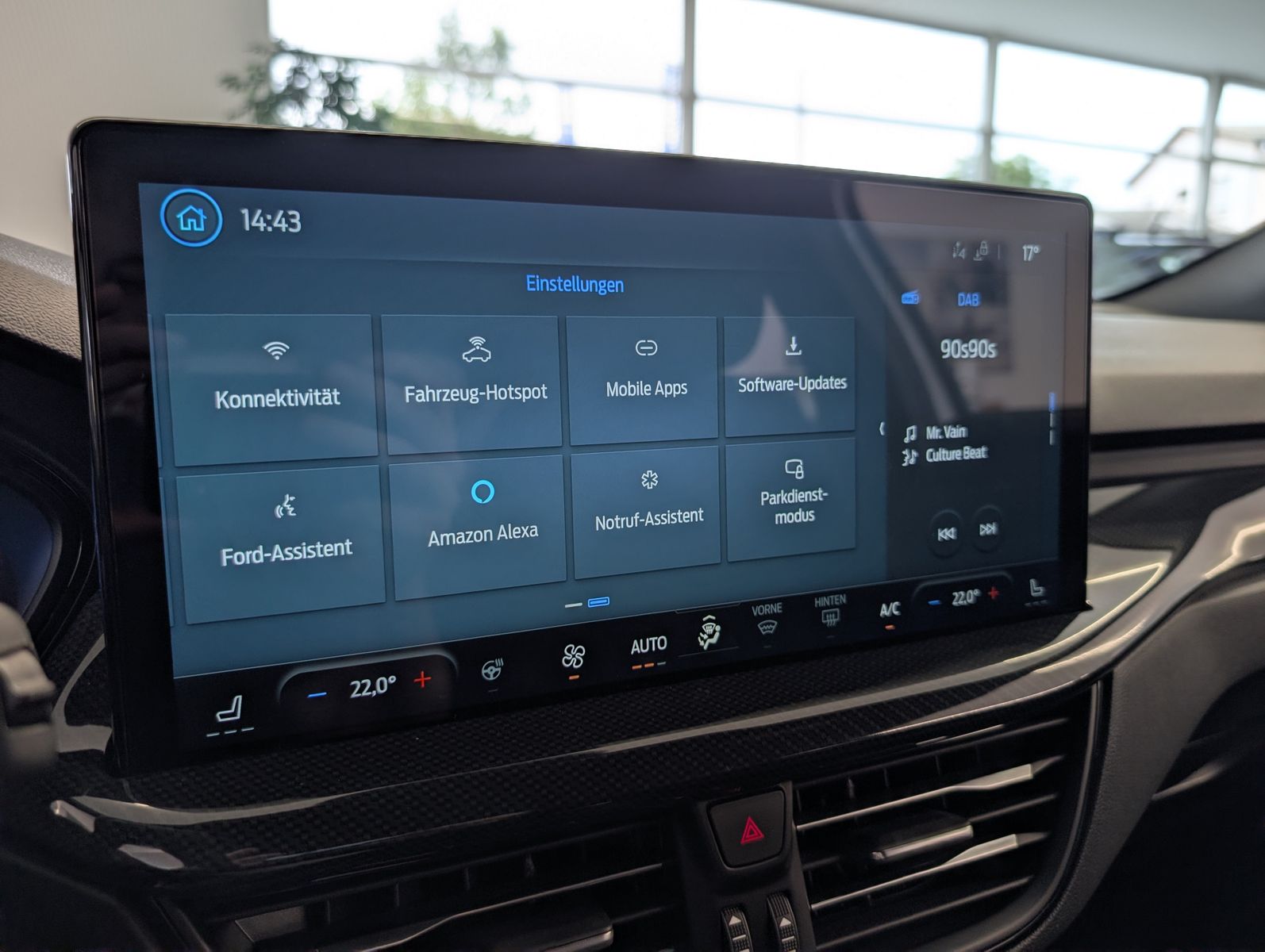 FORD Focus 1.0 EcoBoost MHEV ST-Line X Navi – Bild 27