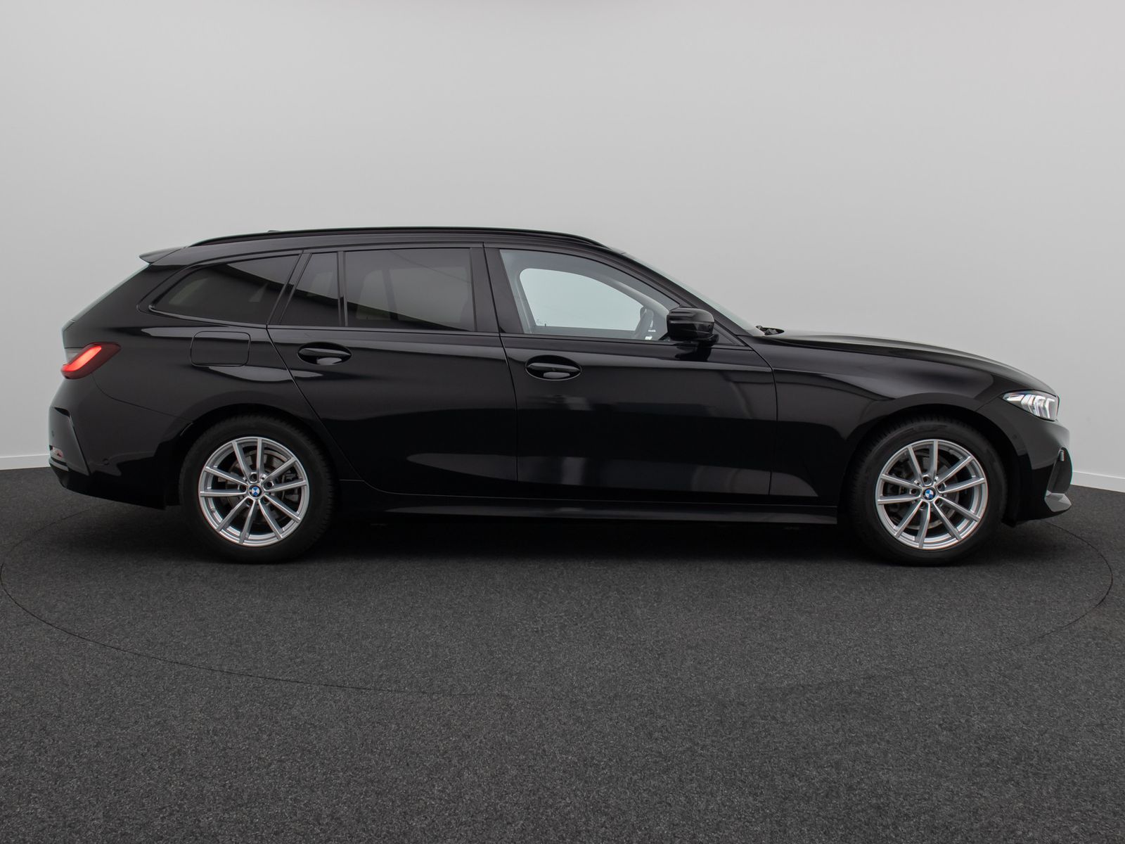 Fahrzeugabbildung BMW 318i GeschwindigReg Alarm HiFi Kamera Widscreen
