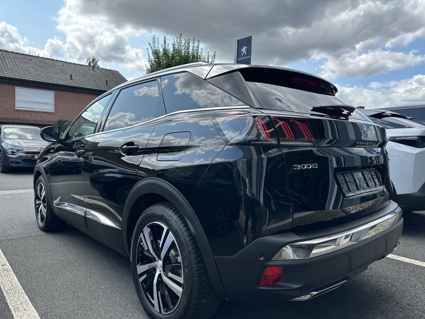 Fahrzeugabbildung Peugeot 3008 GT Plug-In Hybrid 225 e-EAT8 AHK-abn.Navi