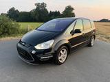 Ford S-Max S-MAX Titanium - Ford S-Max mit Schiebetür