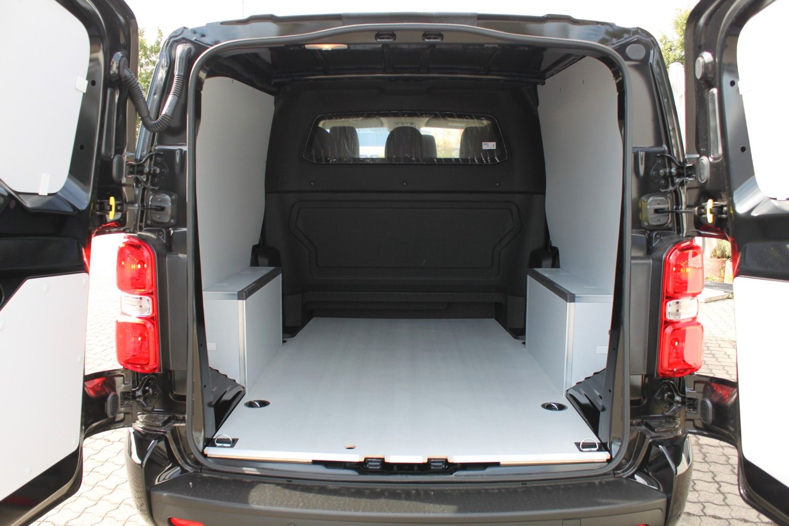 Fahrzeugabbildung Fiat Scudo XL Multicab Webasto/Full-LED 6-Sitzer