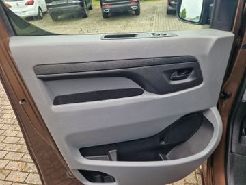 Bild 15 Opel Vivaro Zafira Kombi L