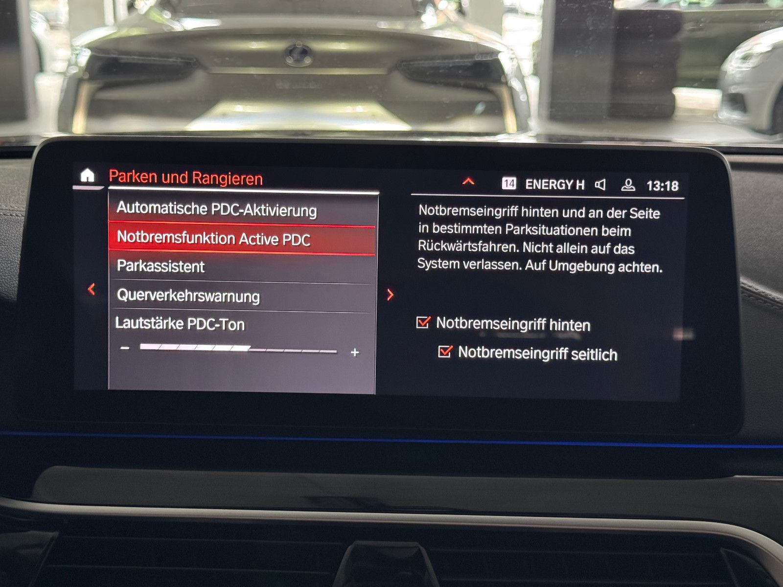 Fahrzeugabbildung BMW 520 d T LUXURY LINE HUD PANORAMA LASER VOLL