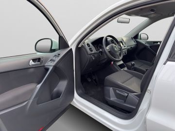 Volkswagen Tiguan - 9