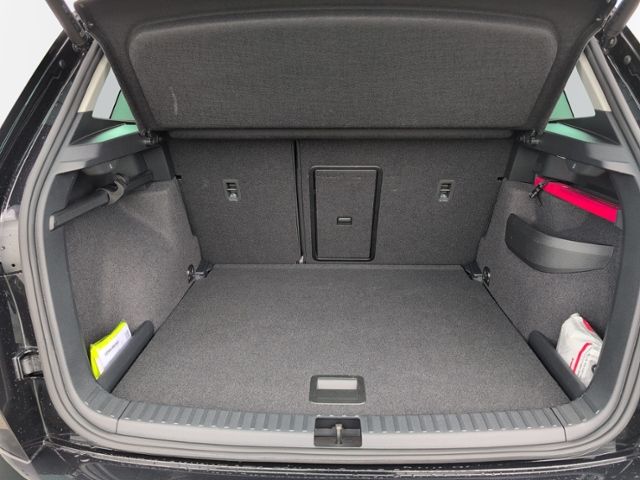 Karoq 1.5 TSI DSG SELECTION NAVI.+KAMERA+ACC+LED