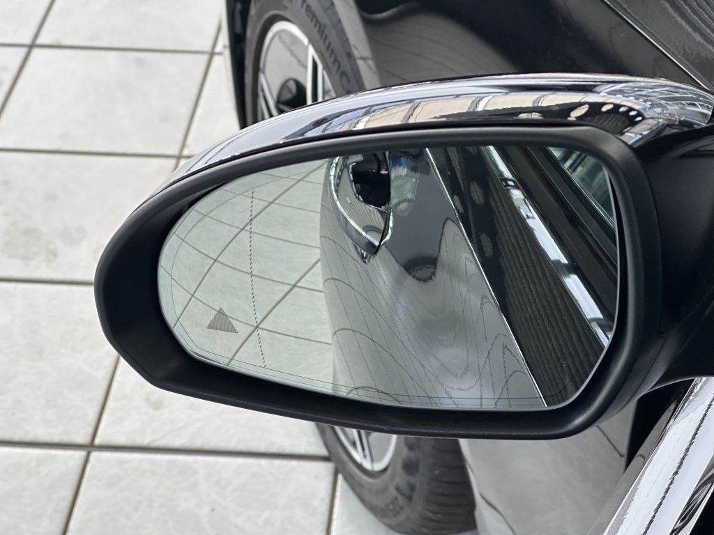 Fahrzeugabbildung Mercedes-Benz C 300 e *AMG*NIGHT*PANO*DISTRO*360°*HUD*MEMORY*