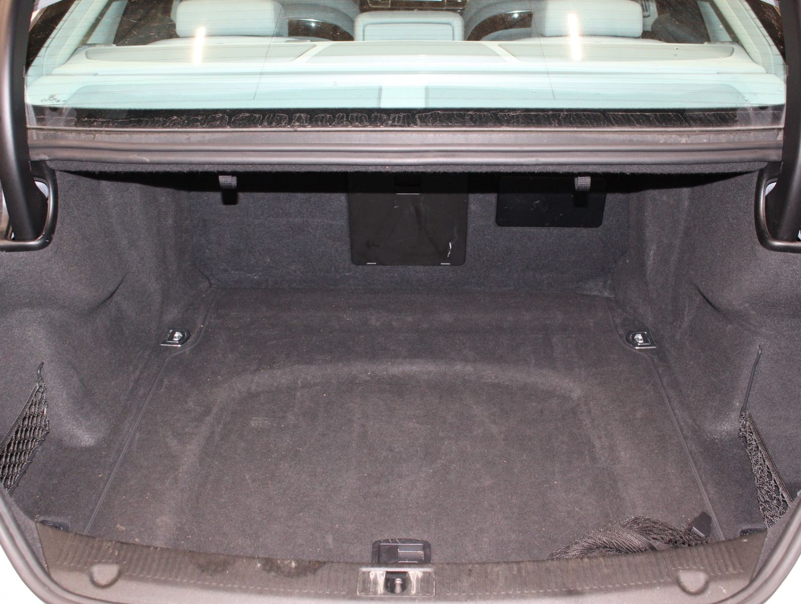 Fahrzeugabbildung Audi A8 4.0 TFSI tiptronic quattro*1.Hand Matrix-LED