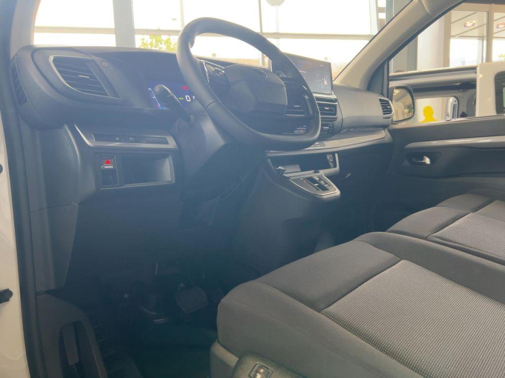 Peugeot e-Expert M (69kWh)
