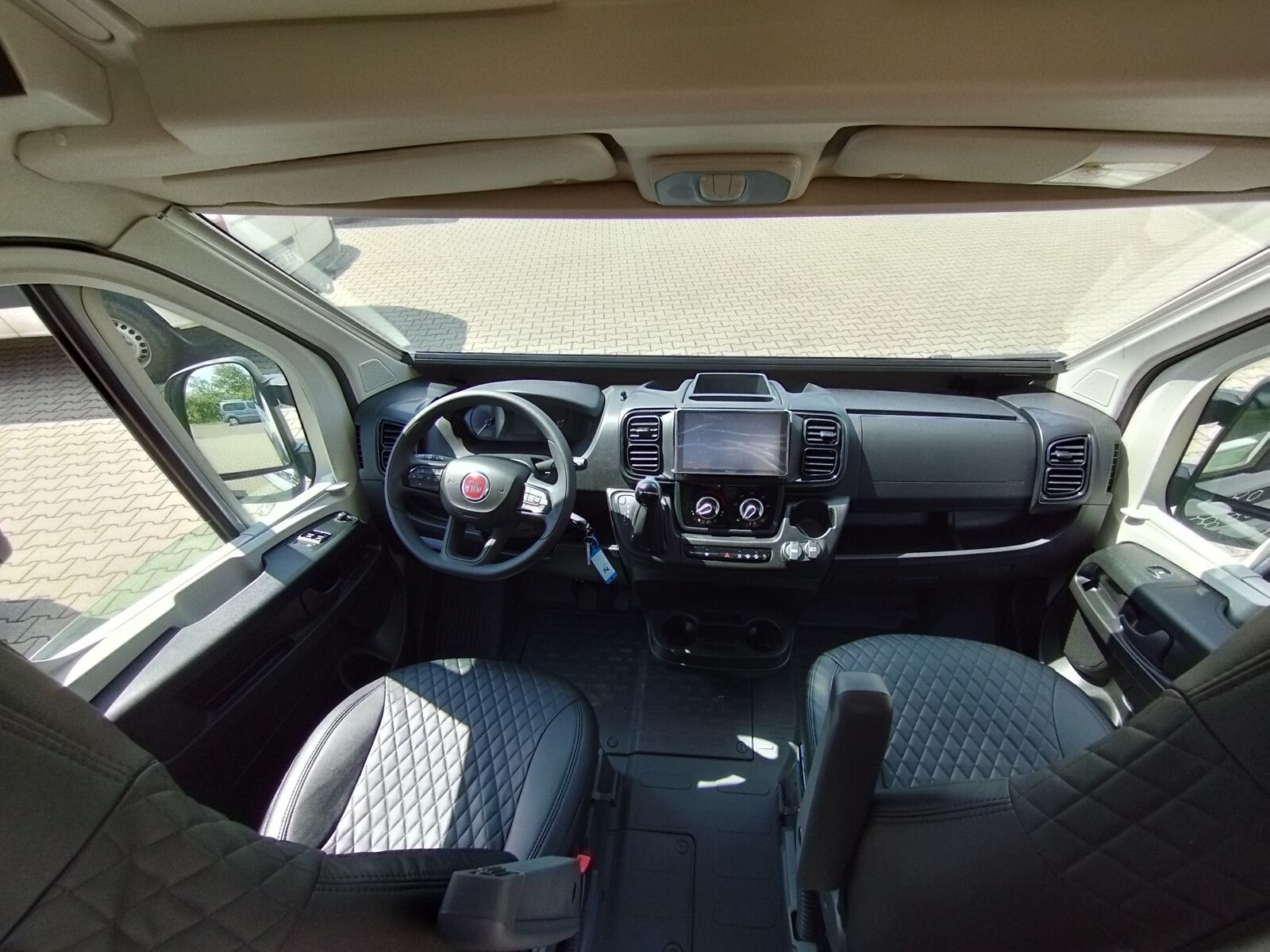 Fahrzeugabbildung Chausson Van Sport Line V690