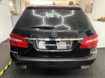 Mercedes E 220 - 6
