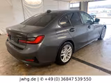 BMW 330 e Advantage Laser HeadUp ACC CockpProf Kam - BMW 330 mit Hybrid-Antrieb: Automatik