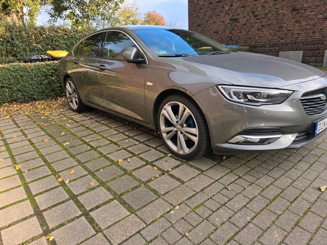 Opel Insignia b