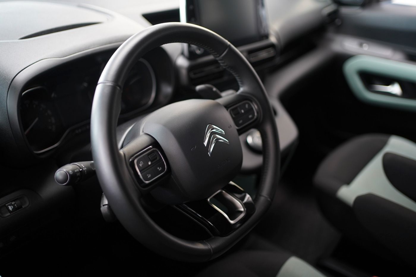 Fahrzeugabbildung Citroën Berlingo M PureTech 130 EAT8 Feel Automatik AHK