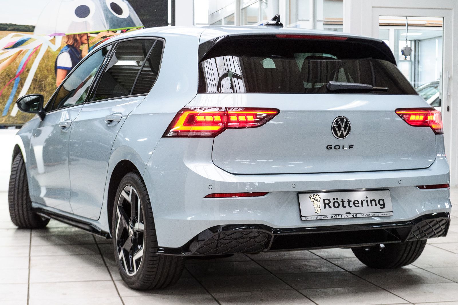 Fahrzeugabbildung Volkswagen Golf VIII 2.0 TDI R-Line IQ-LIGHT+BLACK-STYLE