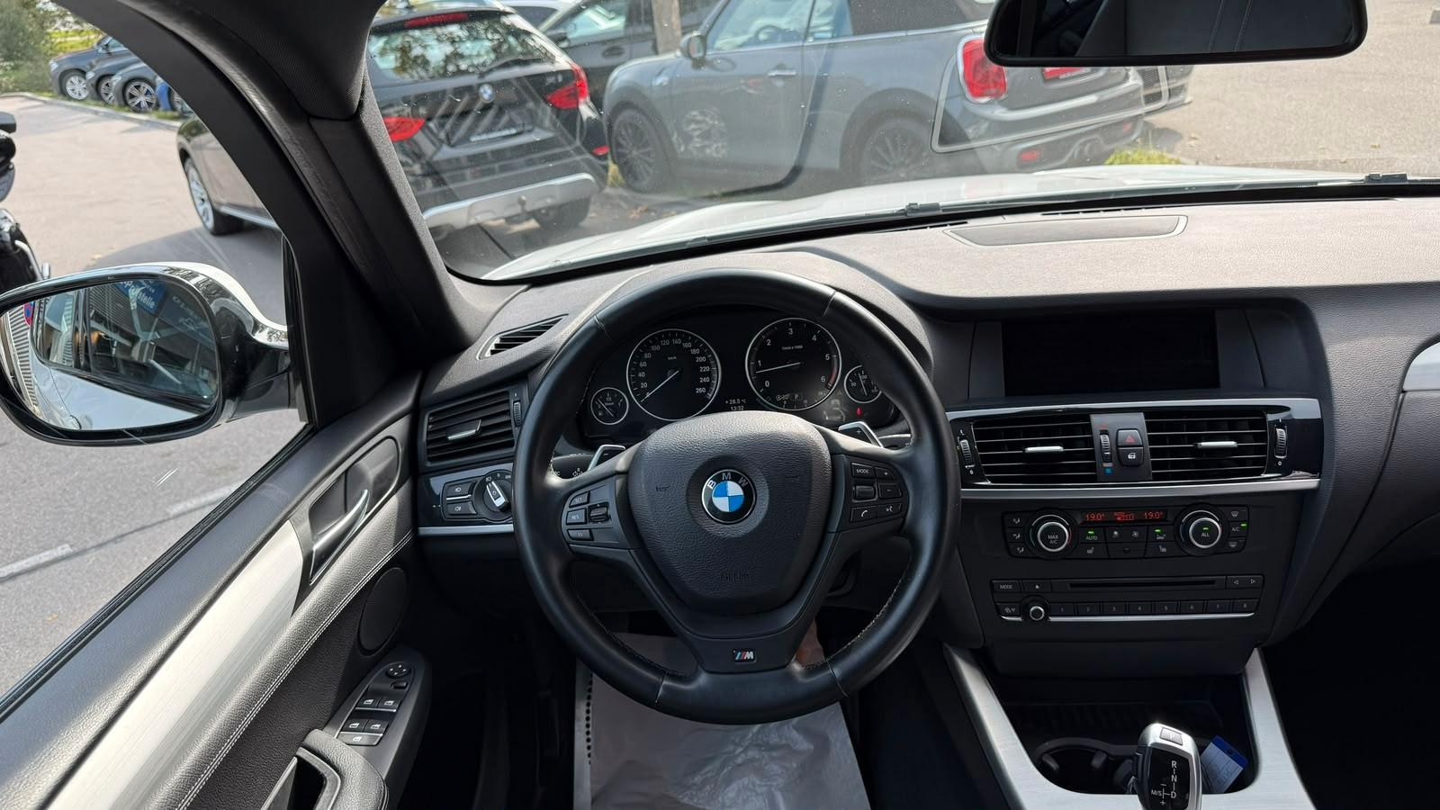 BMW X3 XDRIVE 30D / M SPORTPACK/ CUIR / GPS / CAMÉRA | 258 ch | 4X4 | BVA | HAYON ÉLECTRIQUE | PACK SPORT | VOLANT EN CUIR