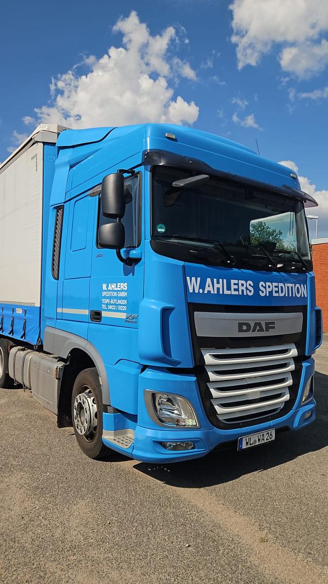 DAF XF410 FT Low Deck mit Auflieger TOP