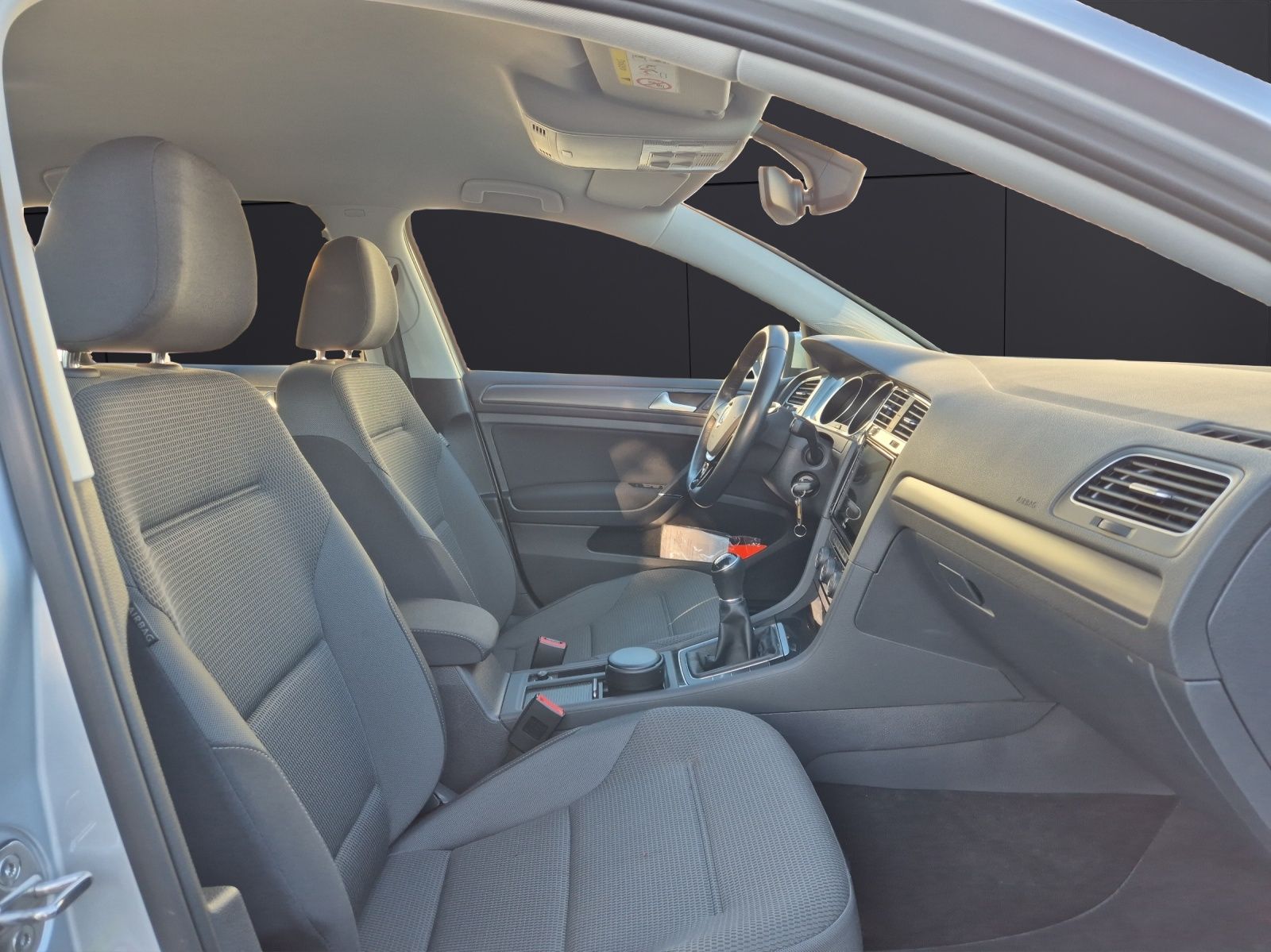 Fahrzeugabbildung Volkswagen Golf VII Variant TSI Comfortline Climatronic PDC