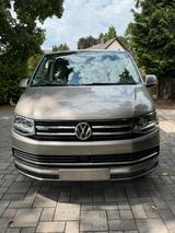 Volkswagen T6 Multivan - Volkswagen T6 Multivan mit Diesel-Antrieb: Beige, Alcantara