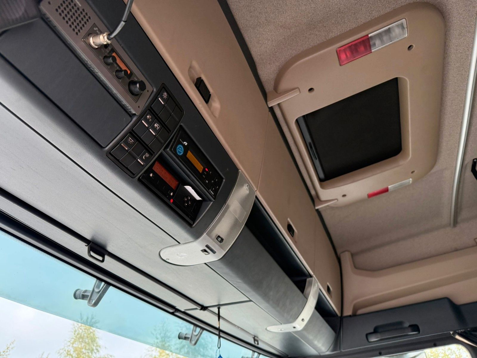 Fahrzeugabbildung MAN TGX 18.460 4x2 Retarder 2x Tank