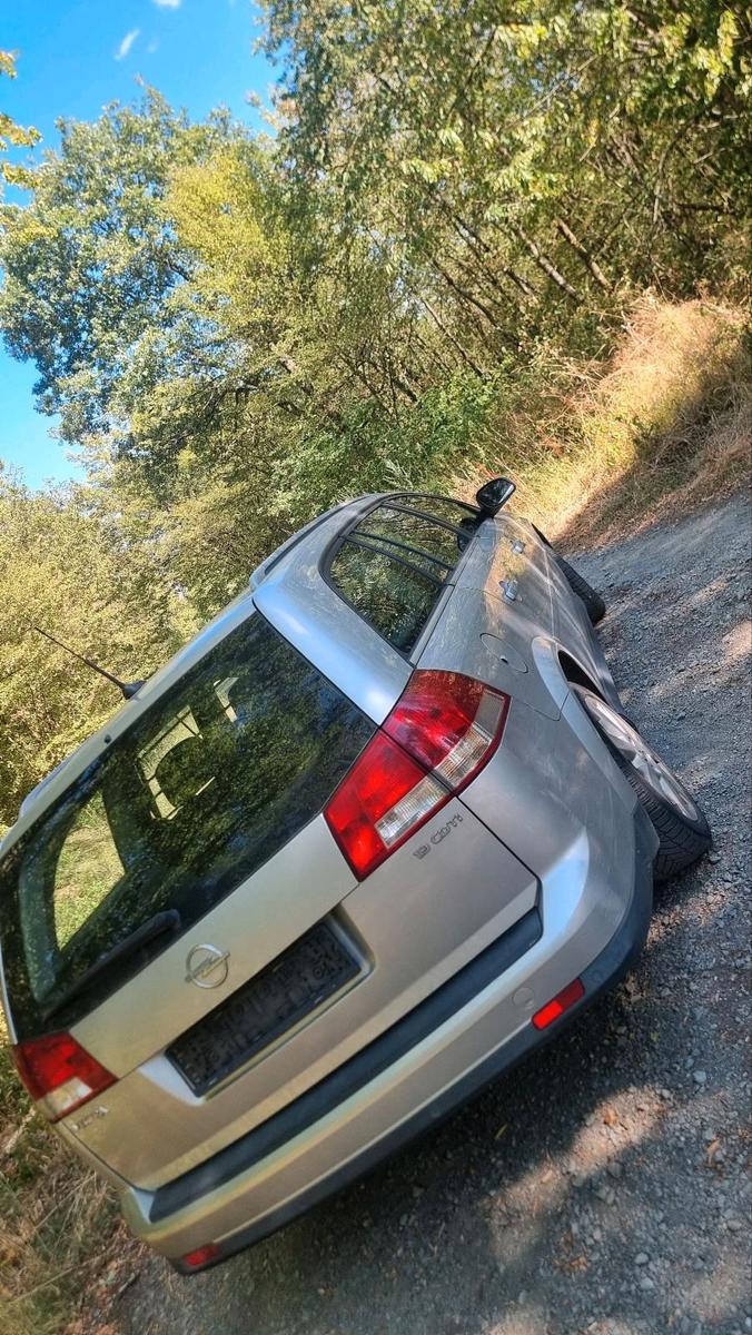 Opel Vectra 2006 — engine 150 HP (110kW)