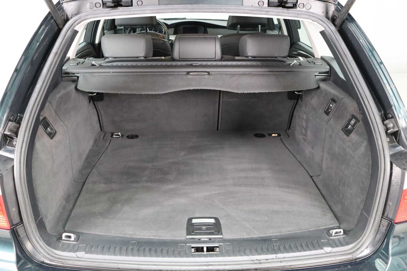 Fahrzeugabbildung BMW 525 i touring Edition * Xenon * Navi * PDC