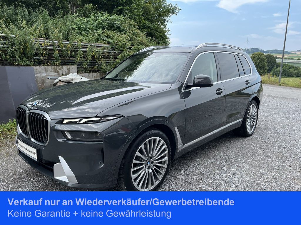 Image of BMW X7